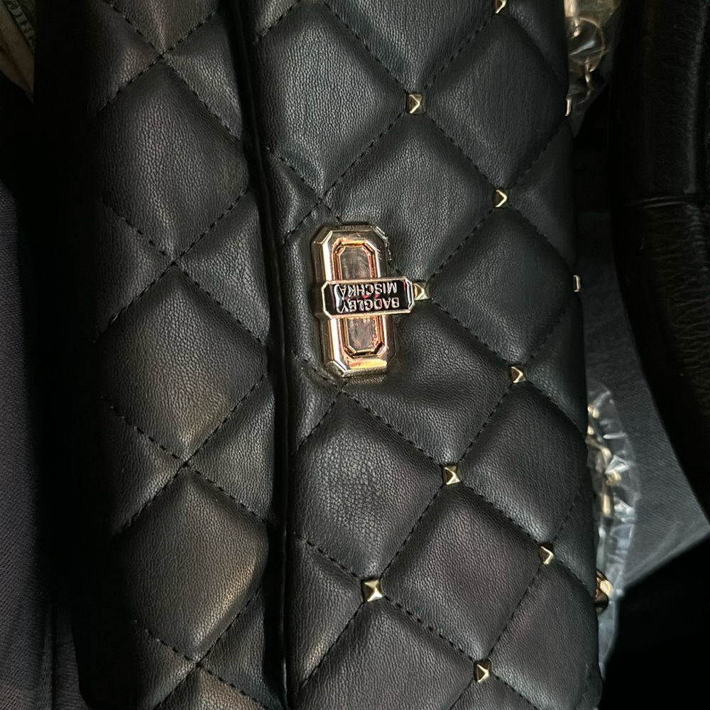 Badgley Mischka Purse Crossbody Hand bag Quilted Studs Gold Chain